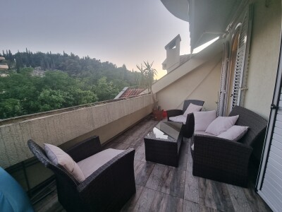 Lux namješten dvosoban stan u Podgorici