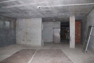 Poslovni prostor - crveni soliter