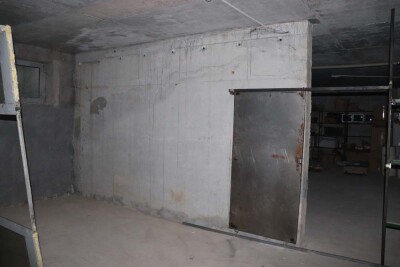 Poslovni prostor - crveni soliter