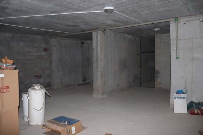 Poslovni prostor - crveni soliter