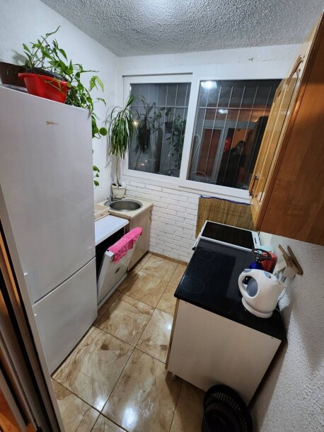 Dvosoban namješten stan u Baru-2