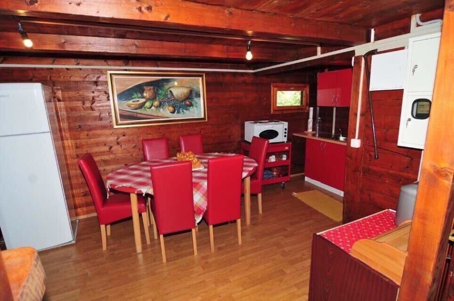 Kuća u Ulcinju na Adi Bojani-11