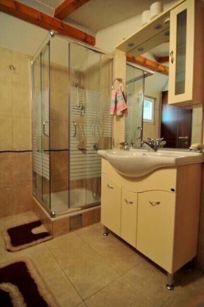 Kuća u Ulcinju na Adi Bojani-10